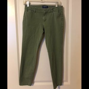 Old navy ankle length pixie pants